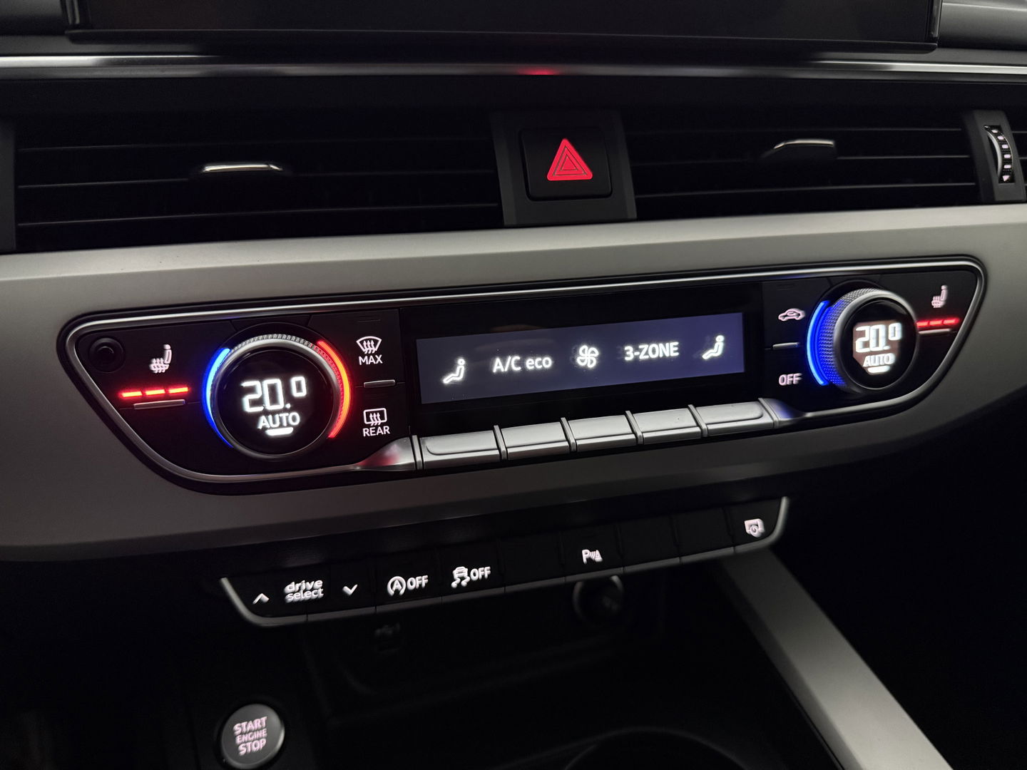 Audi A4 40 TFSI S-Line | Virtual | Carplay | Trekh. | Adap. Cruise | Stoel/Stuurverw. | Navi | LED