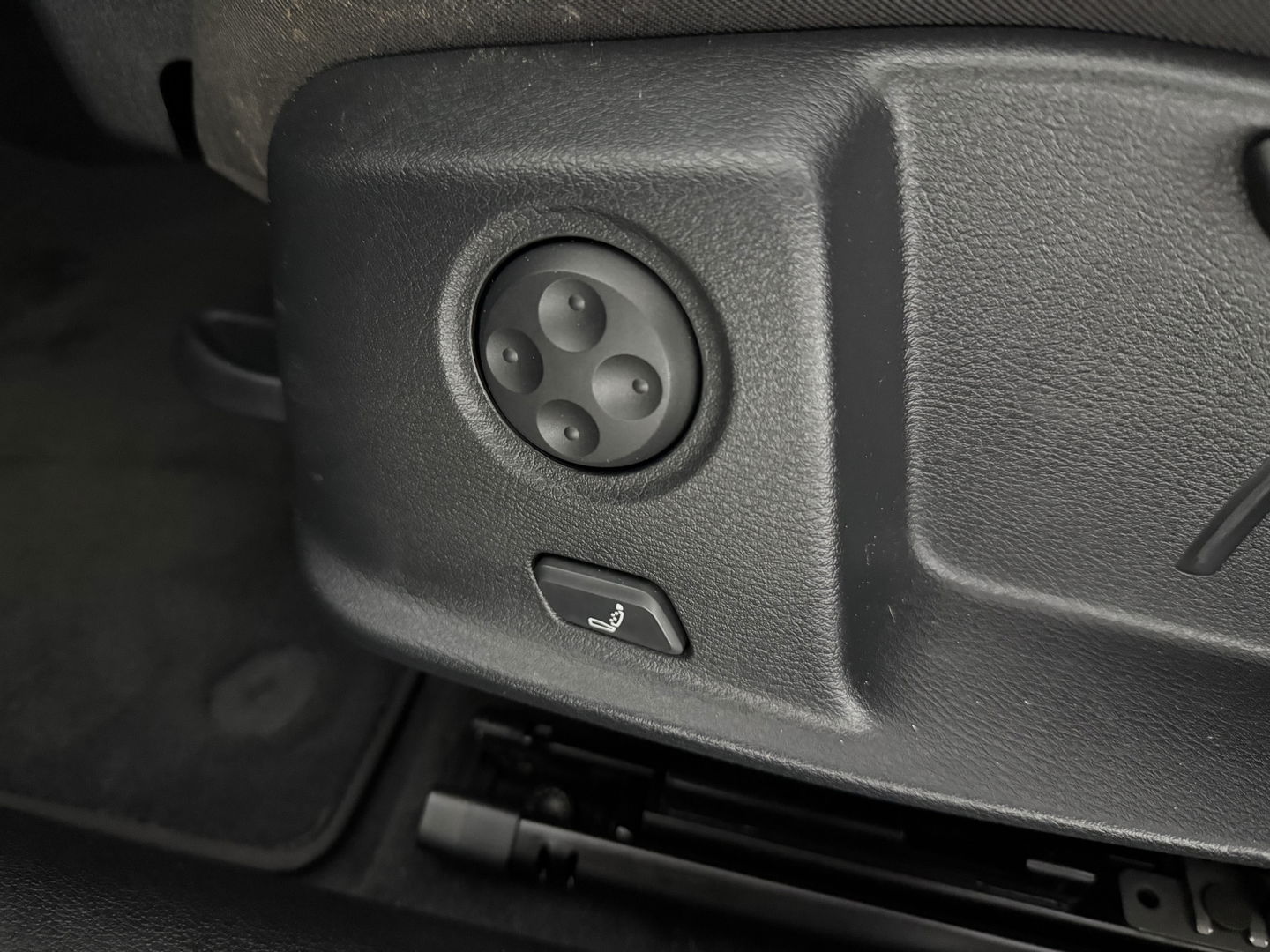 Audi A4 40 TFSI S-Line | Virtual | Carplay | Trekh. | Adap. Cruise | Stoel/Stuurverw. | Navi | LED