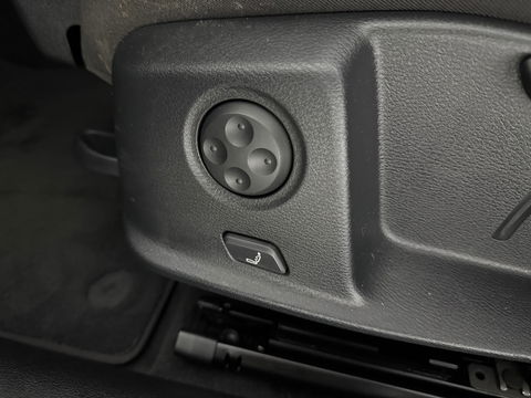 Audi A4 40 TFSI S-Line | Virtual | Carplay | Trekh. | Adap. Cruise | Stoel/Stuurverw. | Navi | LED