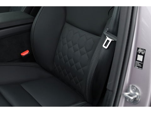 Volvo XC60 2.0 T6 Plug-in hybrid AWD Plus Dark | Facelift | Pano | 360 camera | Trekhaak | Head-up | 4-stoel & stuurverw |