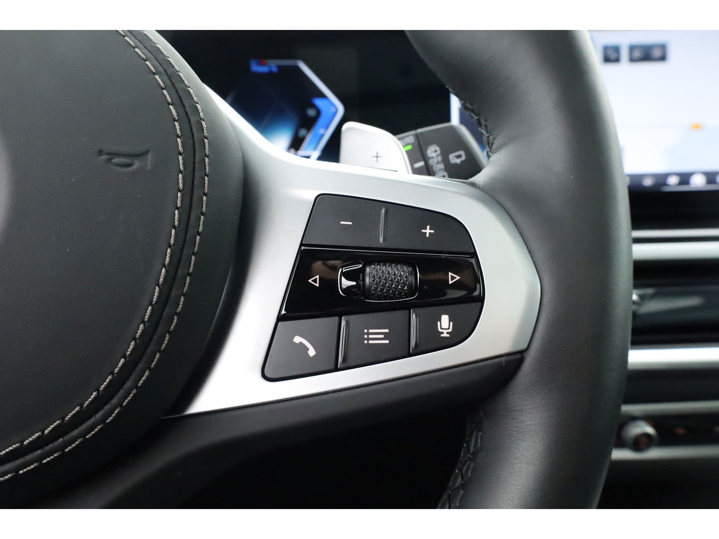 BMW X5 xDrive50e M Sport Pro | Iconic Glow | | Pano | Soft Close | HUD | Luchtvering | Harman Kardon | Elek. Trekhaak |