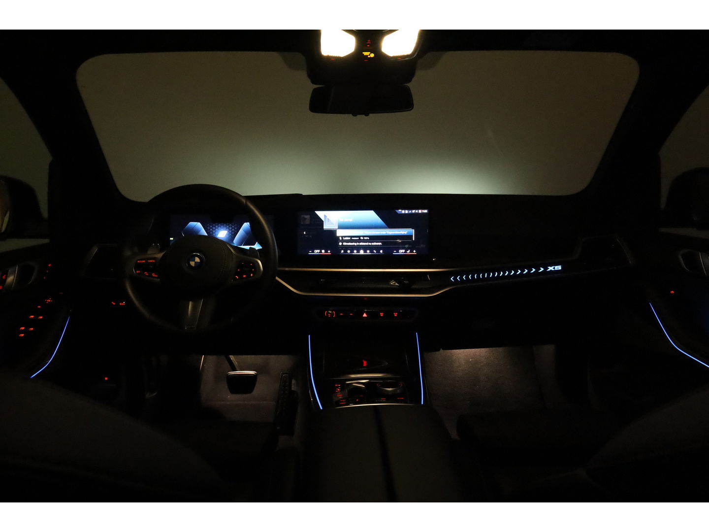 BMW X5 xDrive50e M Sport Pro | Iconic Glow | | Pano | Soft Close | HUD | Luchtvering | Harman Kardon | Elek. Trekhaak |