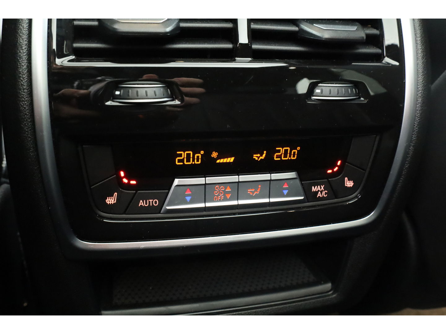 BMW X5 xDrive50e M Sport Pro | Iconic Glow | | Pano | Soft Close | HUD | Luchtvering | Harman Kardon | Elek. Trekhaak |