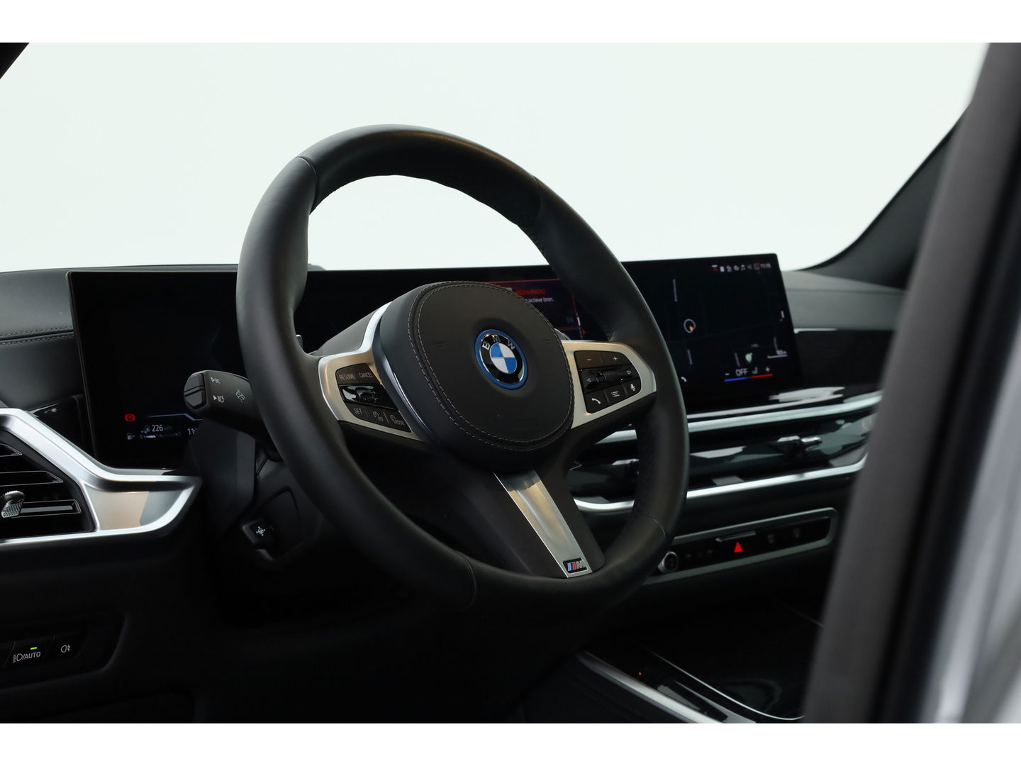 BMW X5 xDrive50e M Sport Pro | Iconic Glow | | Pano | Soft Close | HUD | Luchtvering | Harman Kardon | Elek. Trekhaak |