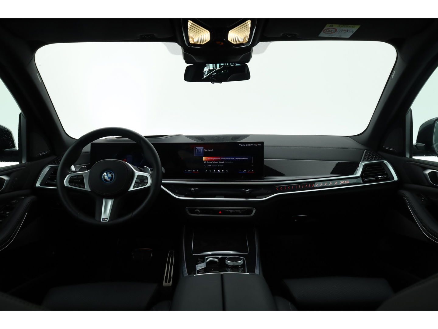 BMW X5 xDrive50e M Sport Pro | Iconic Glow | | Pano | Soft Close | HUD | Luchtvering | Harman Kardon | Elek. Trekhaak |