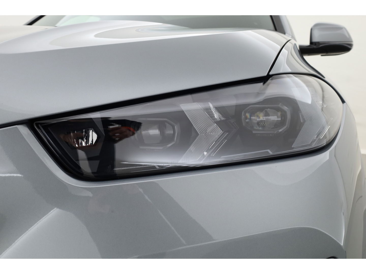 BMW X5 xDrive50e M Sport Pro | Iconic Glow | | Pano | Soft Close | HUD | Luchtvering | Harman Kardon | Elek. Trekhaak |