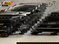 Jeep Compass - 4xe 240 Plug-in Hybrid Electric S (APPLE CARPLAY, GROOT NAVI, CAMERA, ELEKTRISCHE STOELEN, LEDER, NIEUWE APK, NIEUWSTAAT)