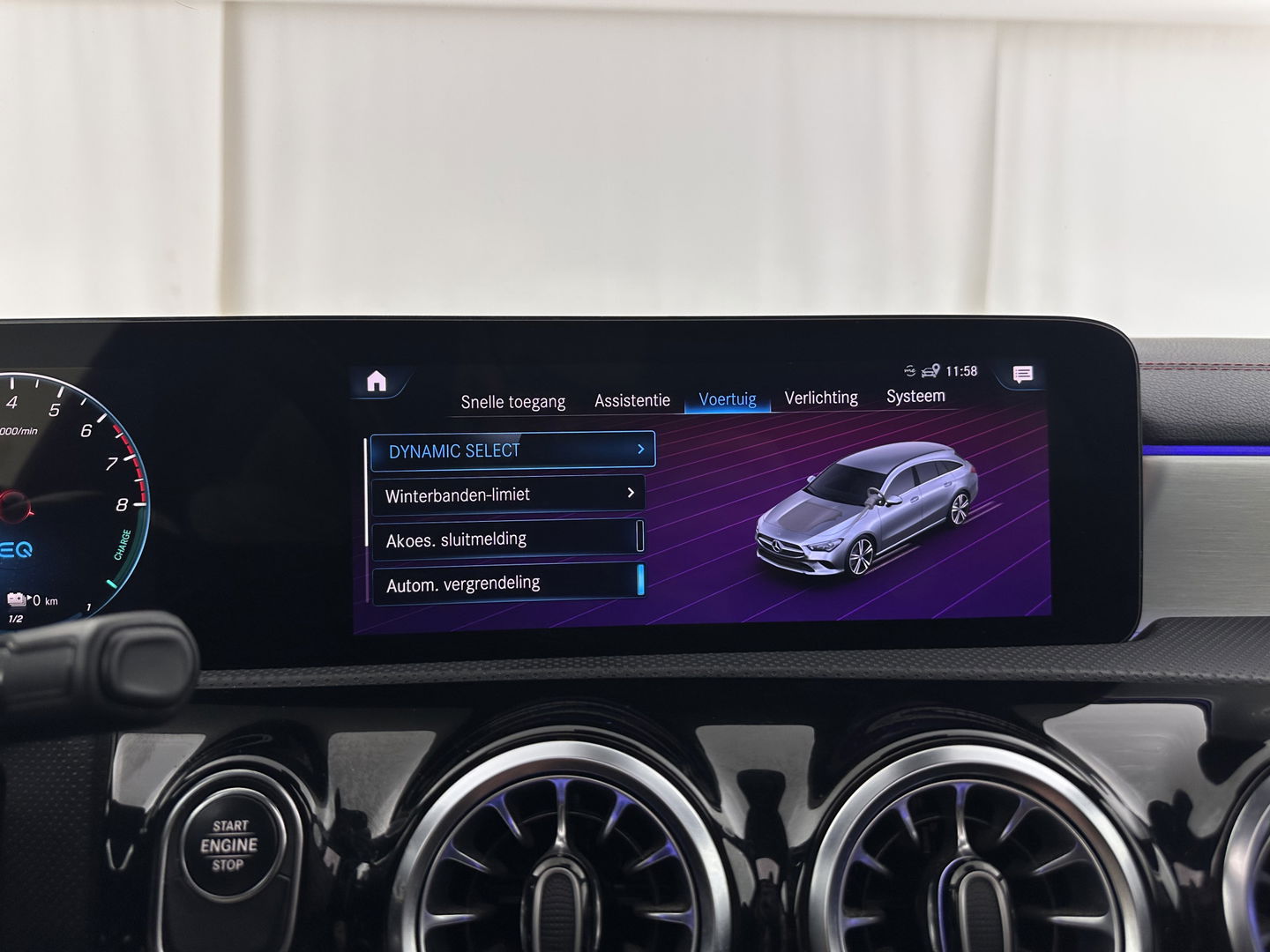 Mercedes-Benz CLA-Klasse Shooting Brake 250 e AMG Line ( Plug-in ) (INCL.BTW) *PANO | LEATHER-MICROFIBRE | MULTIBEAM-LED | AMBIENT-LIGT | BLIND-SPOT | HEATED-SPORTSEATS | WIDE-SCREEN-DIGICOCKPIT | DAB+ | NAVI-FULLMAP | CAMERA | PRIVACY-GLASS | TOWBAR | 19''A