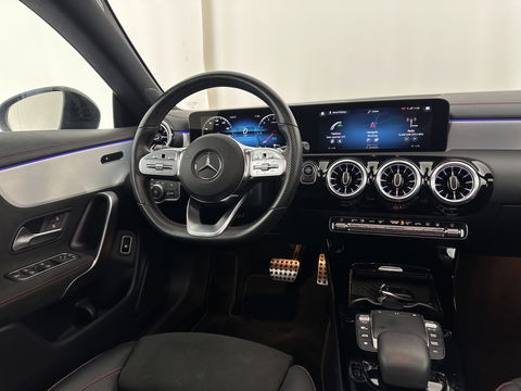 Mercedes-Benz CLA-Klasse Shooting Brake 250 e AMG Line ( Plug-in ) (INCL.BTW) *PANO | LEATHER-MICROFIBRE | MULTIBEAM-LED | AMBIENT-LIGT | BLIND-SPOT | HEATED-SPORTSEATS | WIDE-SCREEN-DIGICOCKPIT | DAB+ | NAVI-FULLMAP | CAMERA | PRIVACY-GLASS | TOWBAR | 19''A