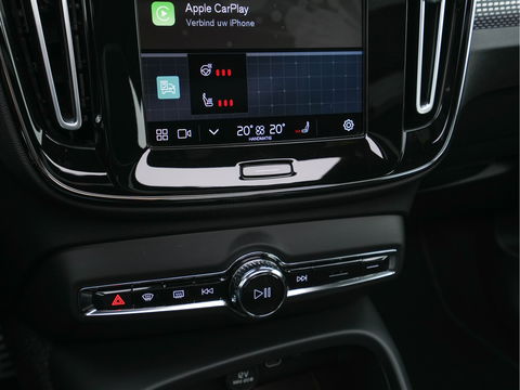 Volvo XC40 Recharge P8 AWD R-Design [ 3-Fase-11kW ] {SOH-90%} (INCL-BTW) Aut. *PANO | LEATHER-ALCANTARA | ADAPTIVE-CRUISE | DIGI-COCKPIT | FULL-LED | HARMAN/KARDON | CAMERA | NAVI-FULLMAP | ECC | PDC | KEYLESS | HEATED-SPORTSEATS | TOWBAR | 20''ALU*