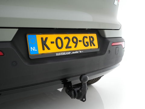 Volvo XC40 Recharge P8 AWD R-Design [ 3-Fase-11kW ] {SOH-90%} (INCL-BTW) Aut. *PANO | LEATHER-ALCANTARA | ADAPTIVE-CRUISE | DIGI-COCKPIT | FULL-LED | HARMAN/KARDON | CAMERA | NAVI-FULLMAP | ECC | PDC | KEYLESS | HEATED-SPORTSEATS | TOWBAR | 20''ALU*