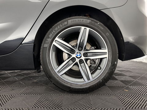 BMW 2 Serie Active Tourer 218d Essential *NAVI-FULLMAP | COMFORTSEATS | PRIVACY-GLASS | ECC | PDC | CRUISE | TOWBAR | 17''ALU *