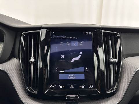 Volvo XC60 2.0 B5 Business Pro R-Design (INCL.BTW) Aut. *PANO | LUXURY-LEATHER | FULL-LEATHER | MEMORY-PACK | HEATED-SPORTSEATS | CAMERA | NAVI-FULLMAP | SHIFT-PADDLES | PRIVACY-GLASS | AIR-SUSPENSION | ECC | PDC | CRUISE | 19''ALU