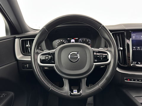 Volvo XC60 2.0 B5 Business Pro R-Design (INCL.BTW) Aut. *PANO | LUXURY-LEATHER | FULL-LEATHER | MEMORY-PACK | HEATED-SPORTSEATS | CAMERA | NAVI-FULLMAP | SHIFT-PADDLES | PRIVACY-GLASS | AIR-SUSPENSION | ECC | PDC | CRUISE | 19''ALU