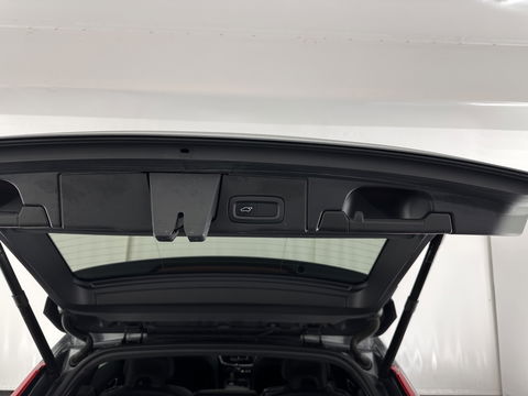 Volvo XC60 2.0 B5 Business Pro R-Design (INCL.BTW) Aut. *PANO | LUXURY-LEATHER | FULL-LEATHER | MEMORY-PACK | HEATED-SPORTSEATS | CAMERA | NAVI-FULLMAP | SHIFT-PADDLES | PRIVACY-GLASS | AIR-SUSPENSION | ECC | PDC | CRUISE | 19''ALU