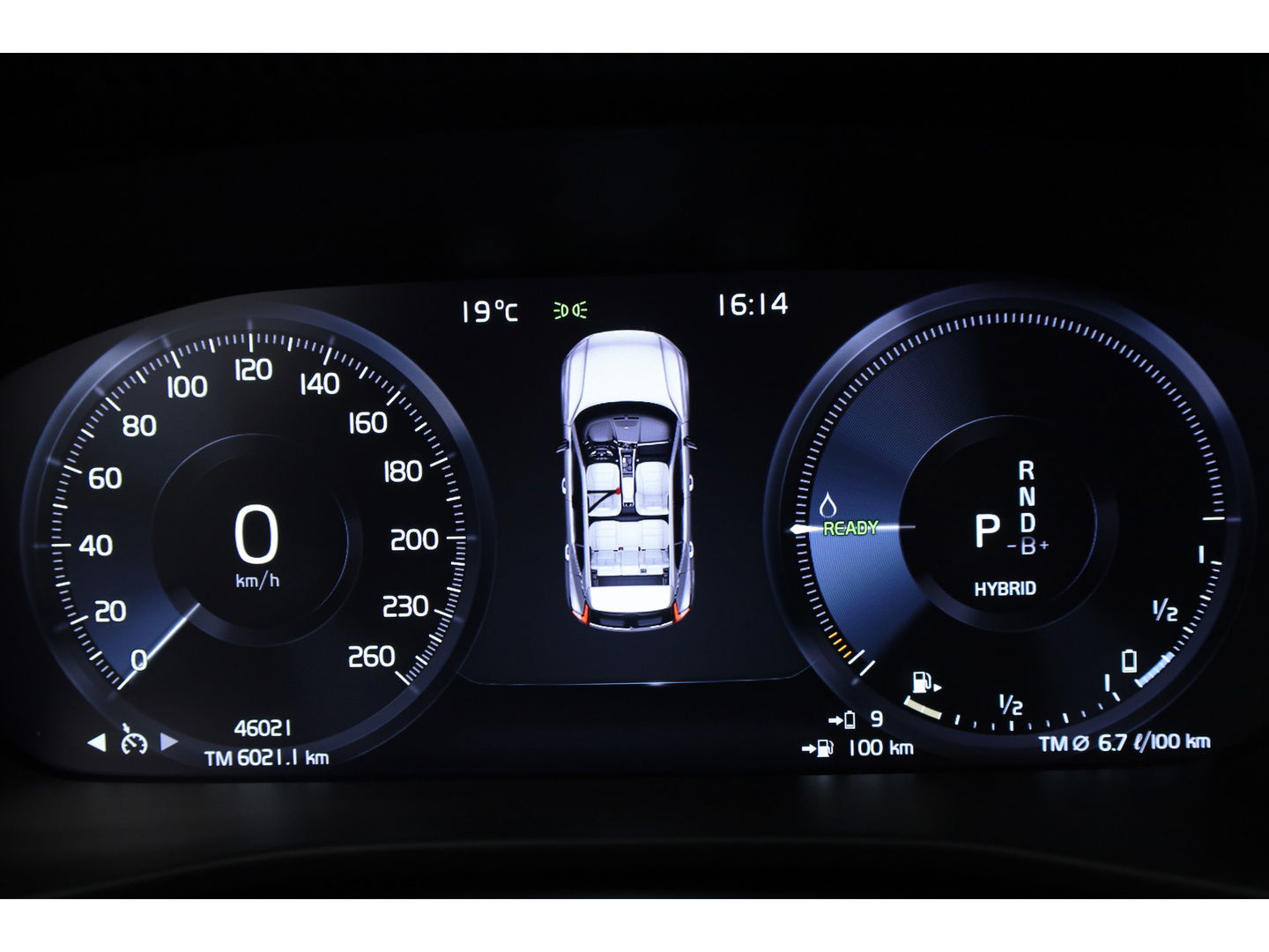 Volvo XC40 1.5 T4 Plug-in hybrid Plus Bright | Facelift | Elek. Trekhaak | H&K audio | memory stoelen | Carplay |