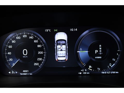 Volvo XC40 1.5 T4 Plug-in hybrid Plus Bright | Facelift | Elek. Trekhaak | H&K audio | memory stoelen | Carplay |