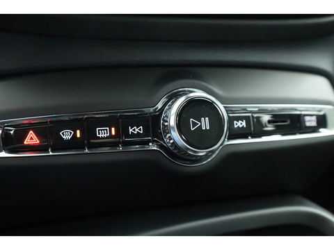 Volvo XC40 1.5 T4 Plug-in hybrid Plus Bright | Facelift | Elek. Trekhaak | H&K audio | memory stoelen | Carplay |