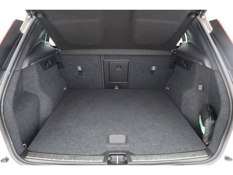 Volvo XC40 1.5 T4 Plug-in hybrid Plus Bright | Facelift | Elek. Trekhaak | H&K audio | memory stoelen | Carplay |