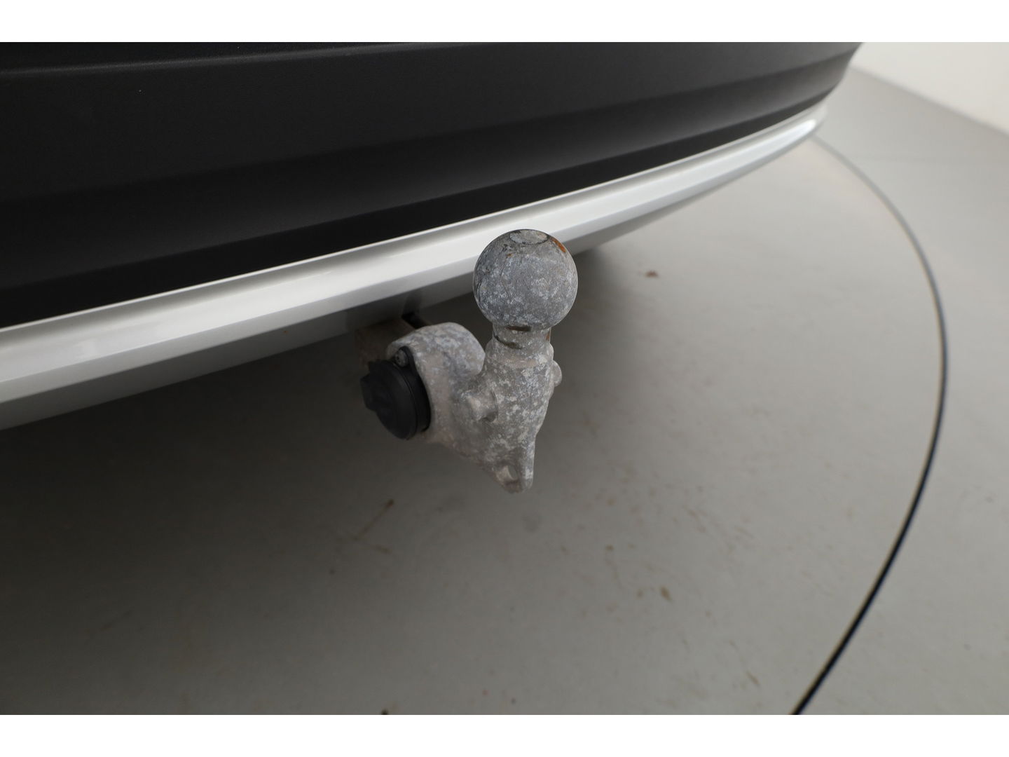 Volvo XC40 1.5 T4 Plug-in hybrid Plus Bright | Facelift | Elek. Trekhaak | H&K audio | memory stoelen | Carplay |