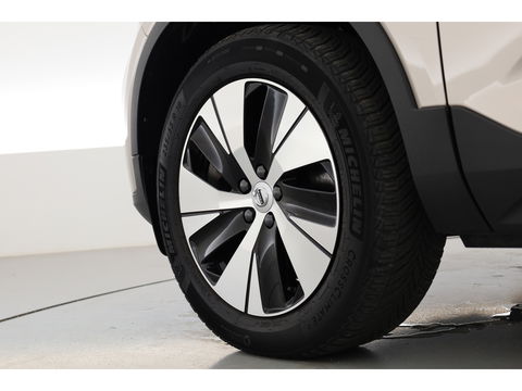 Volvo XC40 1.5 T4 Plug-in hybrid Plus Bright | Facelift | Elek. Trekhaak | H&K audio | memory stoelen | Carplay |