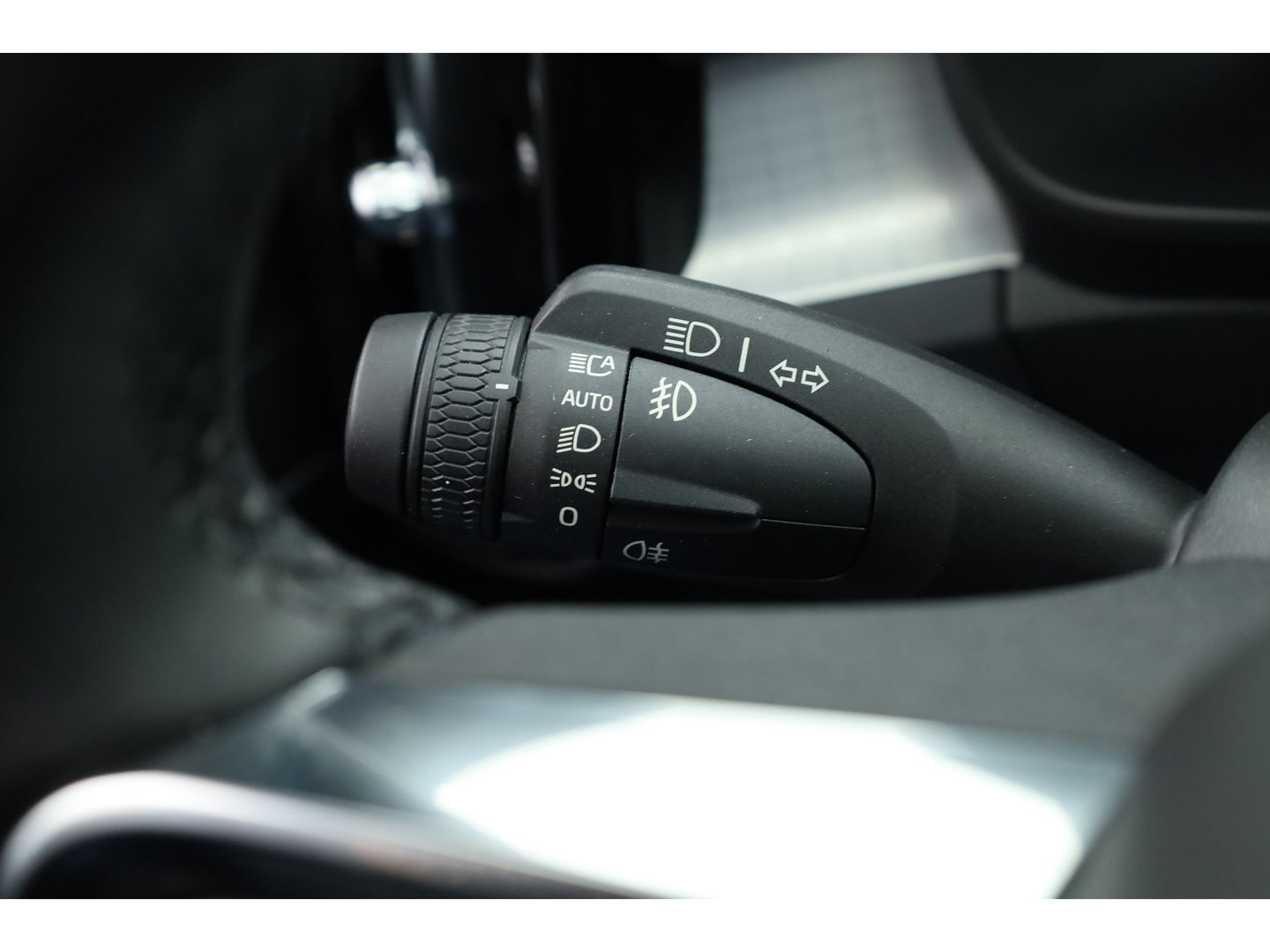 Volvo XC40 1.5 T4 Plug-in hybrid Plus Bright | Facelift | Elek. Trekhaak | H&K audio | memory stoelen | Carplay |