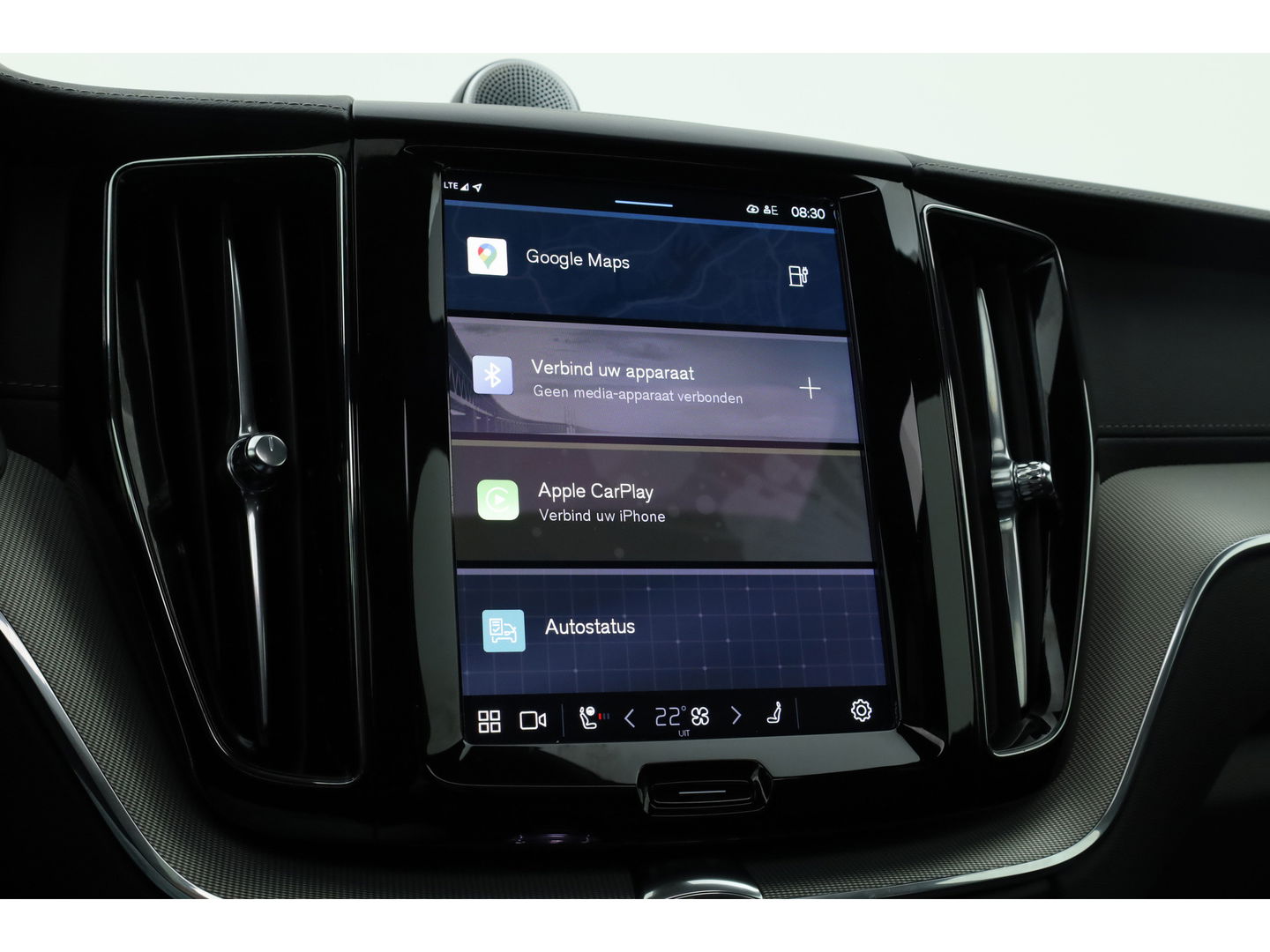 Volvo XC60 2.0 T6 Plug-in hybrid AWD Ultra Black Edition | Full Option | Luchtvering | Massage | B&W Audio | 360 camera | Head-up |