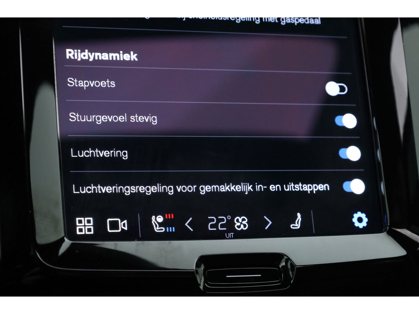 Volvo XC60 2.0 T6 Plug-in hybrid AWD Ultra Black Edition | Full Option | Luchtvering | Massage | B&W Audio | 360 camera | Head-up |