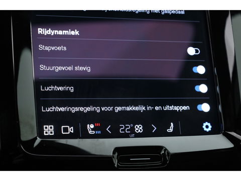 Volvo XC60 2.0 T6 Plug-in hybrid AWD Ultra Black Edition | Full Option | Luchtvering | Massage | B&W Audio | 360 camera | Head-up |