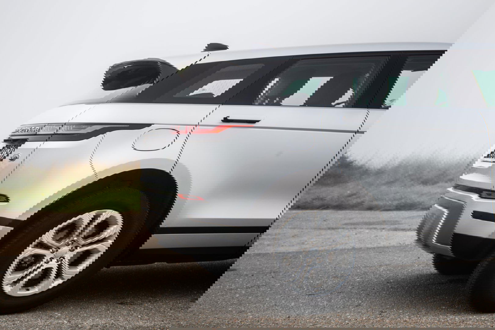 Land Rover Range Rover Evoque 1.5 P300e AWD S PLUG IN HYBRIDE / LEDER / ADAPTIVE CRUISE / CARPLAY