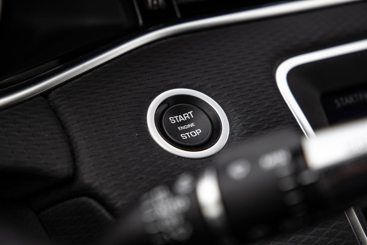 Land Rover Range Rover Evoque 1.5 P300e AWD S PLUG IN HYBRIDE / LEDER / ADAPTIVE CRUISE / CARPLAY