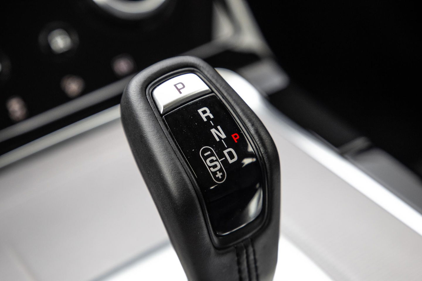 Land Rover Range Rover Evoque 1.5 P300e AWD S PLUG IN HYBRIDE / LEDER / ADAPTIVE CRUISE / CARPLAY