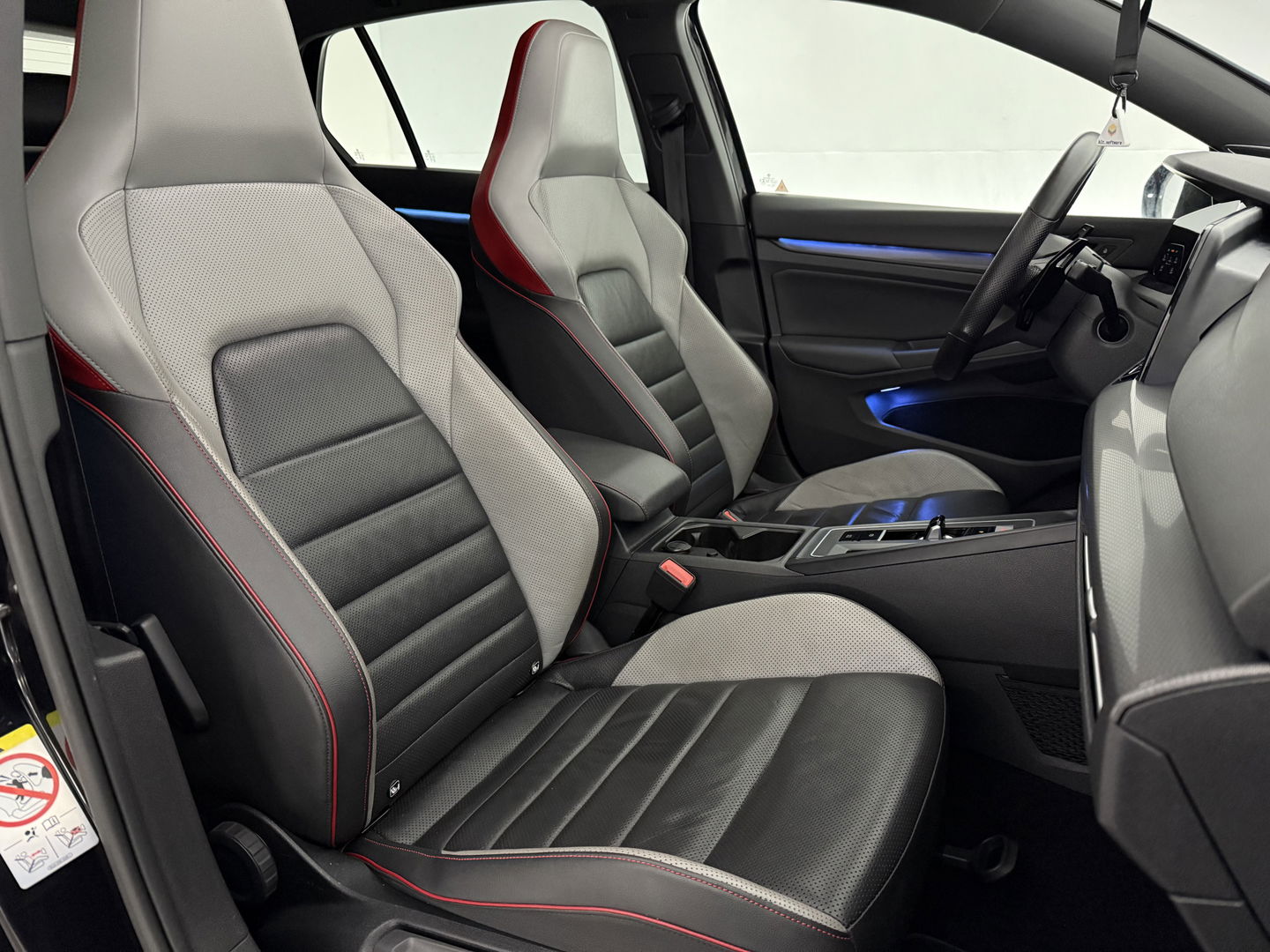 Volkswagen Golf 2.0 TSI GTI 245PK | Pano | H/K | Virtual | Sfeer | IQ Lights | Camera | Carplay | Memory | Stoel/stuurverw. | Adap. Cruise