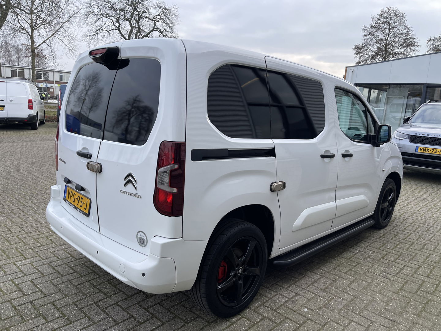 Citroën Berlingo 1.5 BlueHDI Club automaat / € 11.950 marge / lease vanaf € 201 / euro 6 diesel / airco / cruise / navigatie / camera / lichtmetalen velgen / pdc achter !