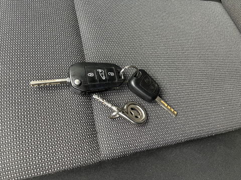 Citroën Berlingo 1.5 BlueHDI Club automaat / € 11.950 marge / lease vanaf € 201 / euro 6 diesel / airco / cruise / navigatie / camera / lichtmetalen velgen / pdc achter !