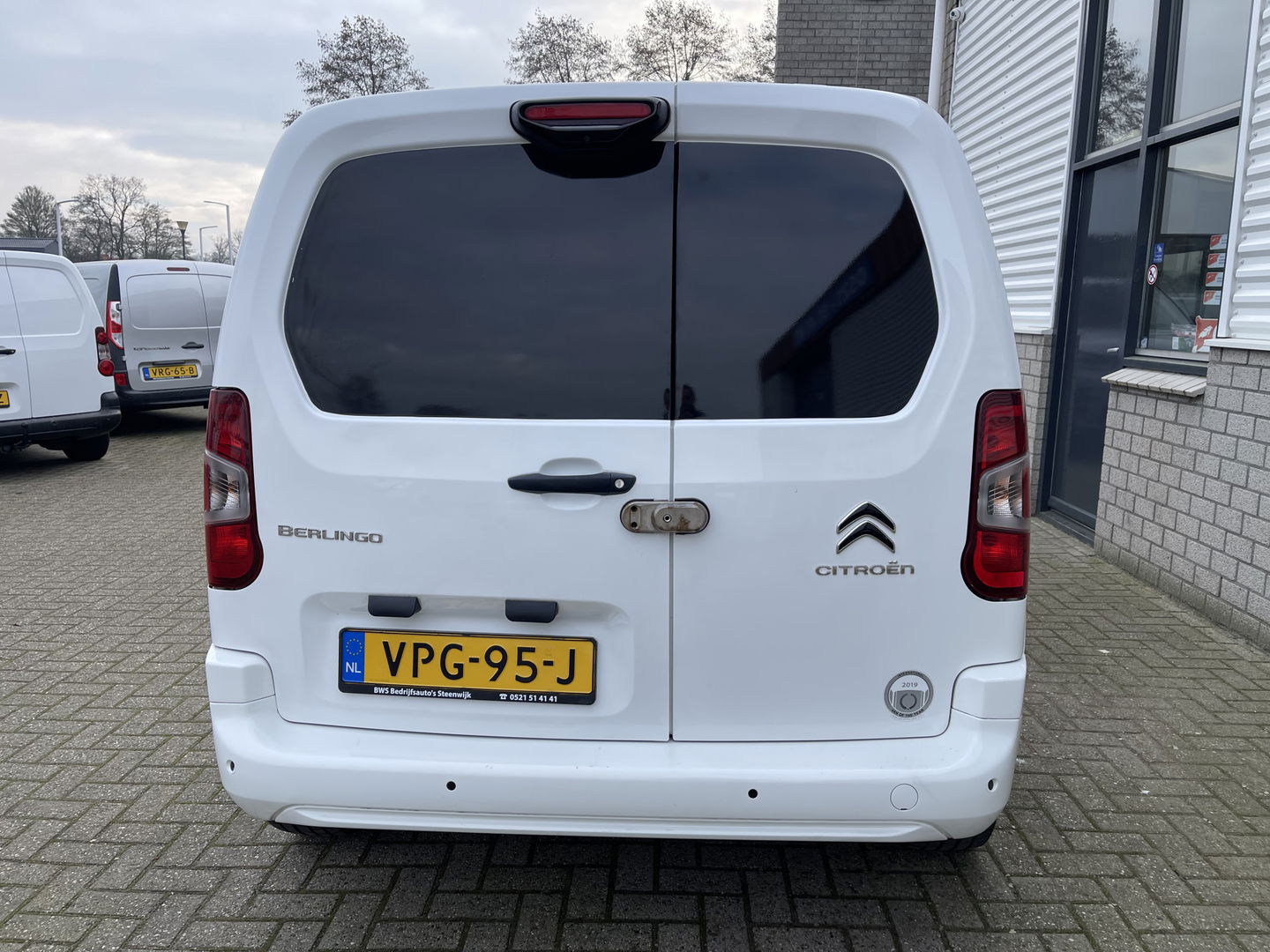 Citroën Berlingo 1.5 BlueHDI Club automaat / € 11.950 marge / lease vanaf € 201 / euro 6 diesel / airco / cruise / navigatie / camera / lichtmetalen velgen / pdc achter !