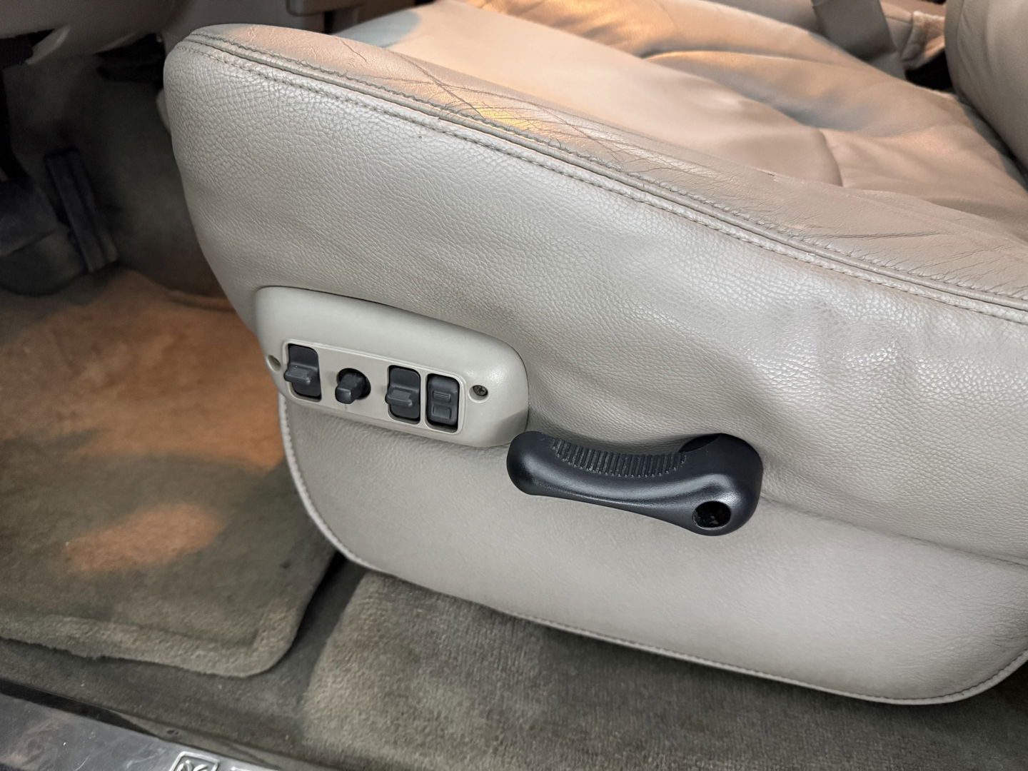 Dodge Ram 1500 5.9L V8 Magnum | LPG | 340PK | Infinity Audio | Cruise | Trekh. | Sidebars | Stoelverw. | APK tot 29-11-2026