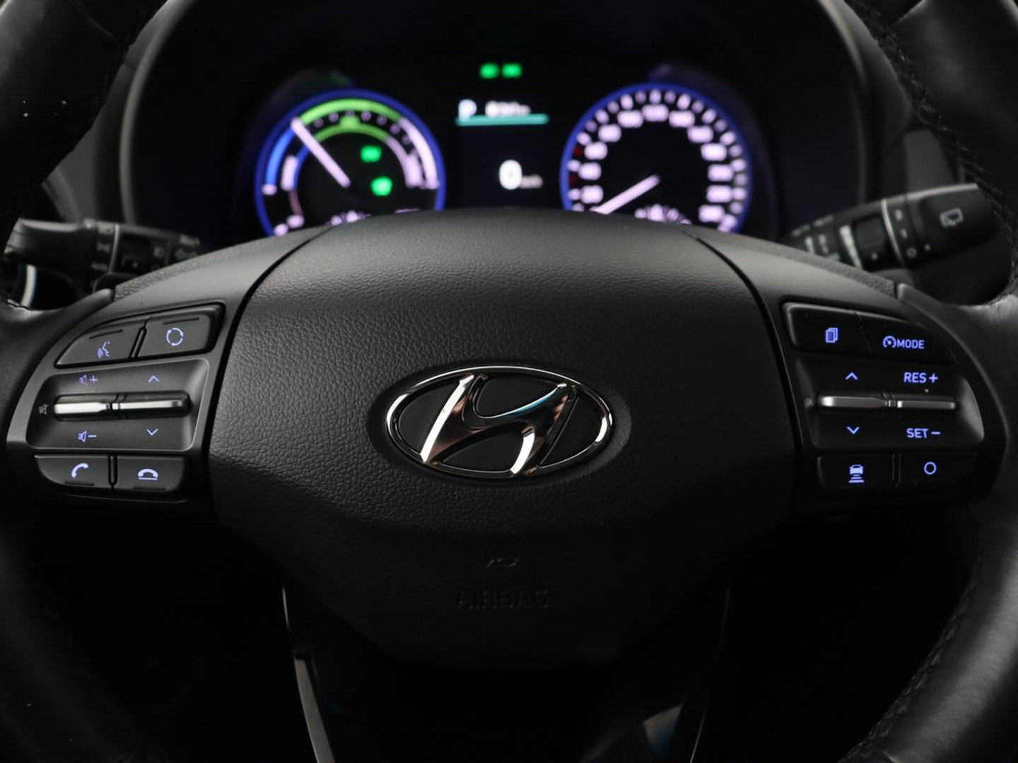 Hyundai KONA 1.6 GDI HEV Premium | Leder | Stoelventilatie | Adaptive cruise | Head-Up | Carplay | Camera | Achterbankverwarming | Navigatie | Keyless | Climate control