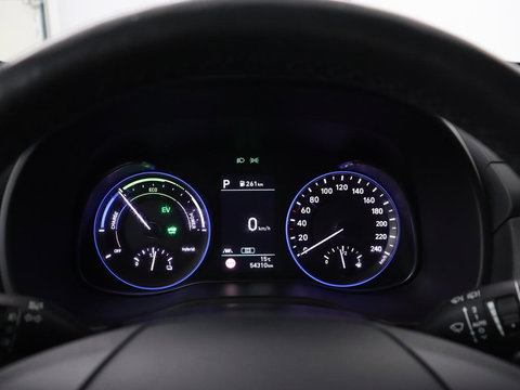 Hyundai KONA 1.6 GDI HEV Premium | Leder | Stoelventilatie | Adaptive cruise | Head-Up | Carplay | Camera | Achterbankverwarming | Navigatie | Keyless | Climate control