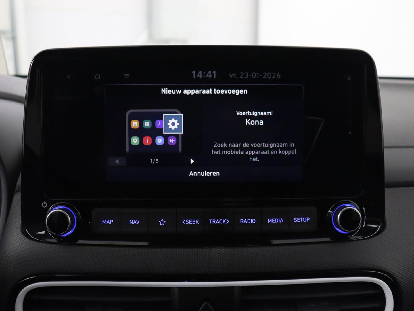 Hyundai KONA 1.6 GDI HEV Premium | Leder | Stoelventilatie | Adaptive cruise | Head-Up | Carplay | Camera | Achterbankverwarming | Navigatie | Keyless | Climate control