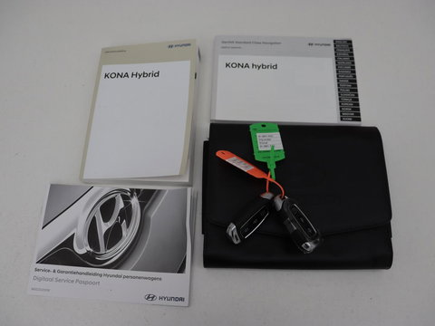 Hyundai KONA 1.6 GDI HEV Premium | Leder | Stoelventilatie | Adaptive cruise | Head-Up | Carplay | Camera | Achterbankverwarming | Navigatie | Keyless | Climate control