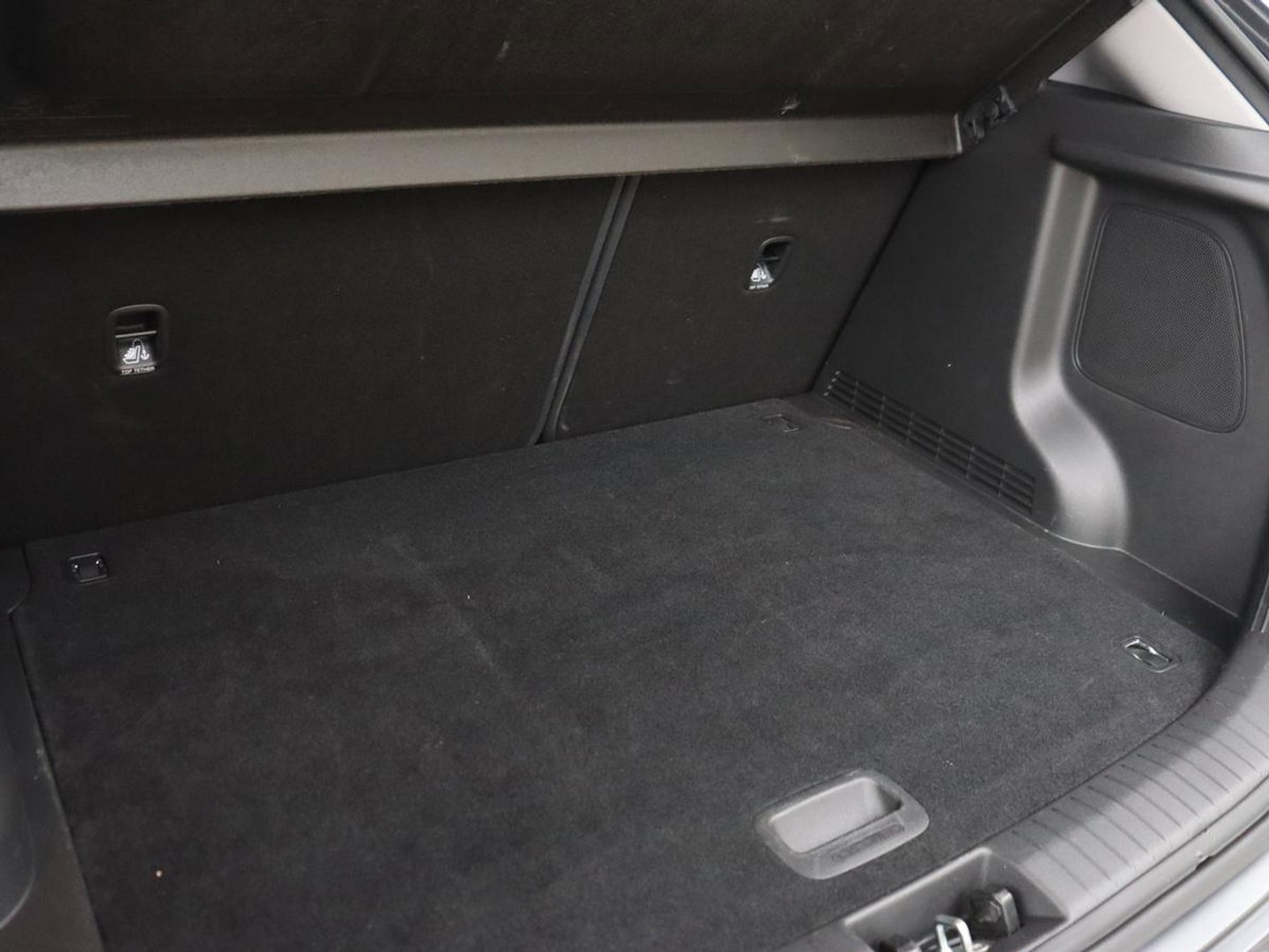 Hyundai KONA 1.6 GDI HEV Premium | Leder | Stoelventilatie | Adaptive cruise | Head-Up | Carplay | Camera | Achterbankverwarming | Navigatie | Keyless | Climate control