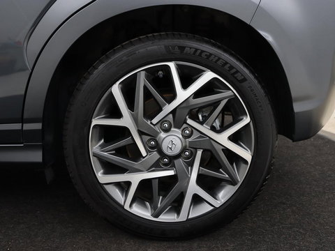 Hyundai KONA 1.6 GDI HEV Premium | Leder | Stoelventilatie | Adaptive cruise | Head-Up | Carplay | Camera | Achterbankverwarming | Navigatie | Keyless | Climate control