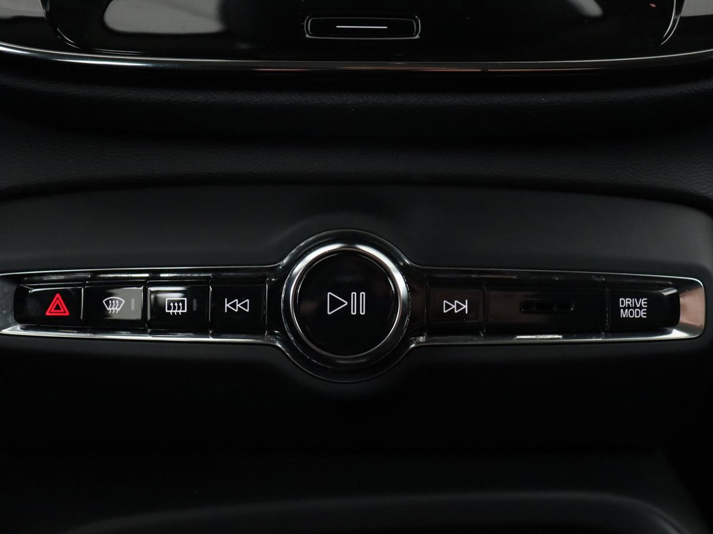 Volvo XC40 1.5 T2 Business Pro | Trekhaak | Camera | Carplay | Adaptive cruise | Keyless | Full LED | Navigatie | Parkeerhulp | Digital Cockpit | Climate control | Bluetooth