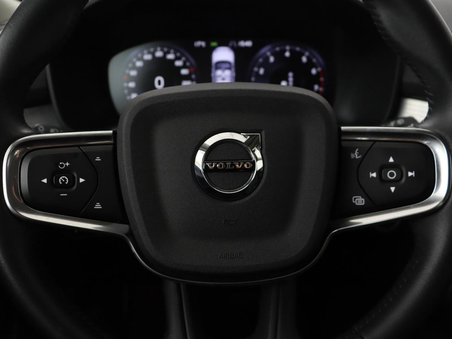 Volvo XC40 1.5 T2 Business Pro | Trekhaak | Camera | Carplay | Adaptive cruise | Keyless | Full LED | Navigatie | Parkeerhulp | Digital Cockpit | Climate control | Bluetooth