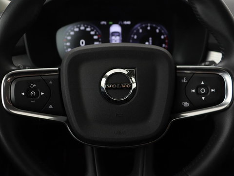 Volvo XC40 1.5 T2 Business Pro | Trekhaak | Camera | Carplay | Adaptive cruise | Keyless | Full LED | Navigatie | Parkeerhulp | Digital Cockpit | Climate control | Bluetooth