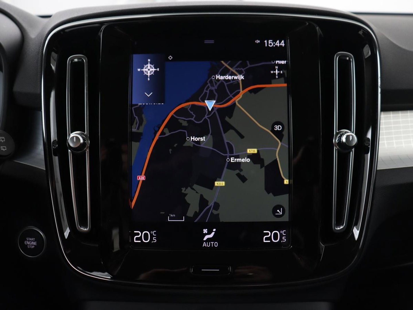 Volvo XC40 1.5 T2 Business Pro | Trekhaak | Camera | Carplay | Adaptive cruise | Keyless | Full LED | Navigatie | Parkeerhulp | Digital Cockpit | Climate control | Bluetooth