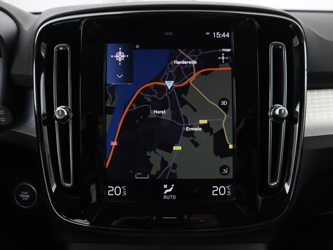 Volvo XC40 1.5 T2 Business Pro | Trekhaak | Camera | Carplay | Adaptive cruise | Keyless | Full LED | Navigatie | Parkeerhulp | Digital Cockpit | Climate control | Bluetooth