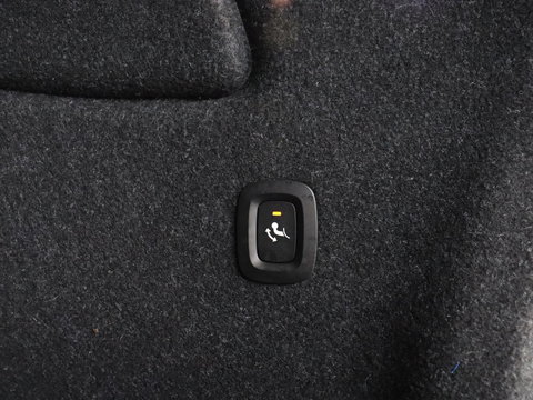 Volvo XC40 1.5 T2 Business Pro | Trekhaak | Camera | Carplay | Adaptive cruise | Keyless | Full LED | Navigatie | Parkeerhulp | Digital Cockpit | Climate control | Bluetooth