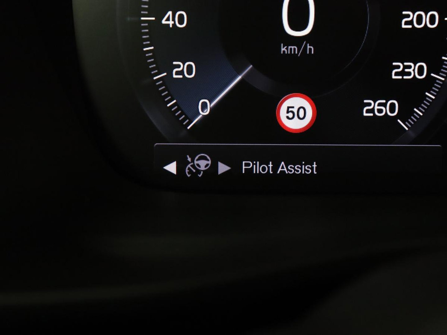 Volvo XC40 1.5 T2 Business Pro | Trekhaak | Camera | Carplay | Adaptive cruise | Keyless | Full LED | Navigatie | Parkeerhulp | Digital Cockpit | Climate control | Bluetooth